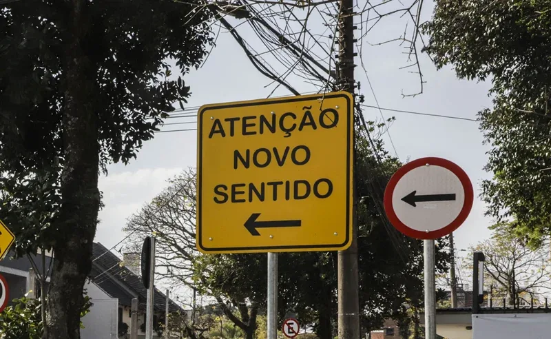 Mudança na circulação da Travessa Leony Veiga começa na segunda-feira