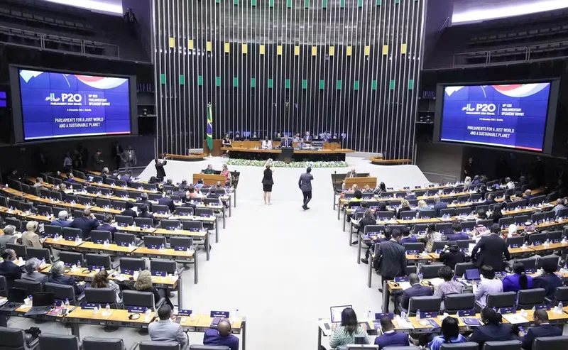 Darô Fernandes declara apoio a Bruno Peixoto para a Câmara Federal
