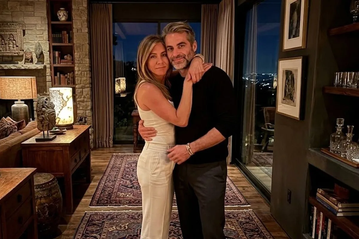 Jim Curtis diz viver “alegria genuína” ao lado de Jennifer Aniston