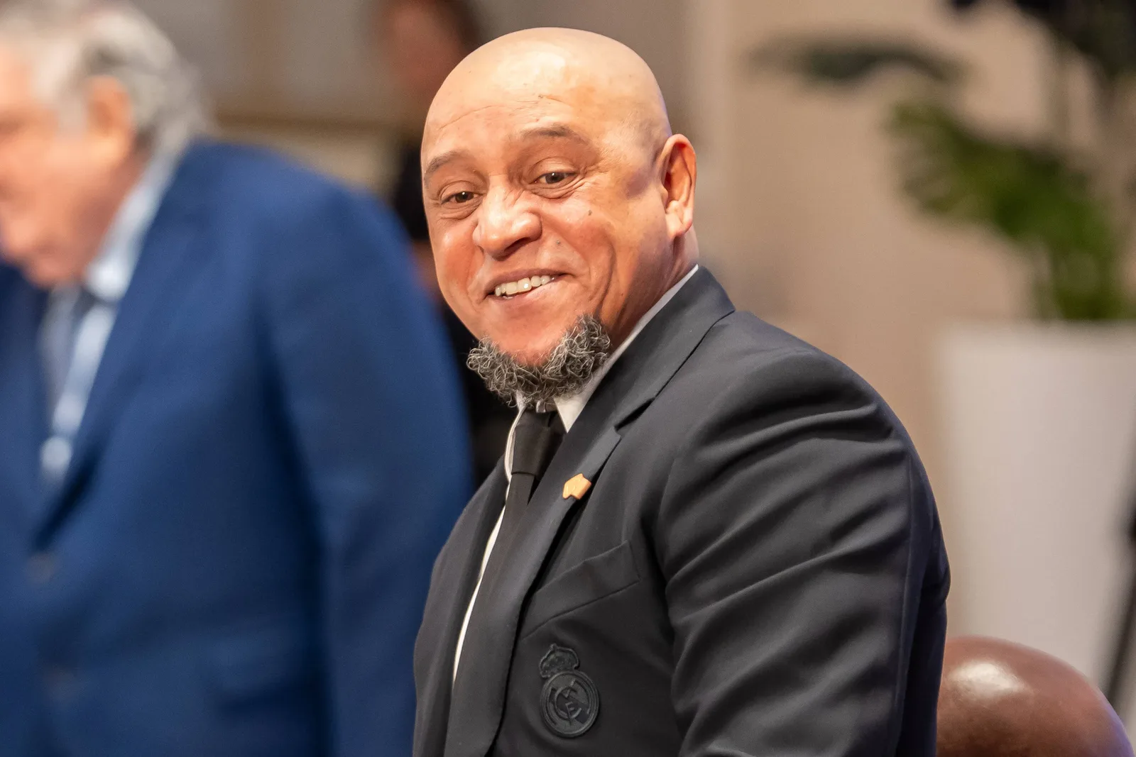 Roberto Carlos aponta Mbappé como favorito à Bola de Ouro