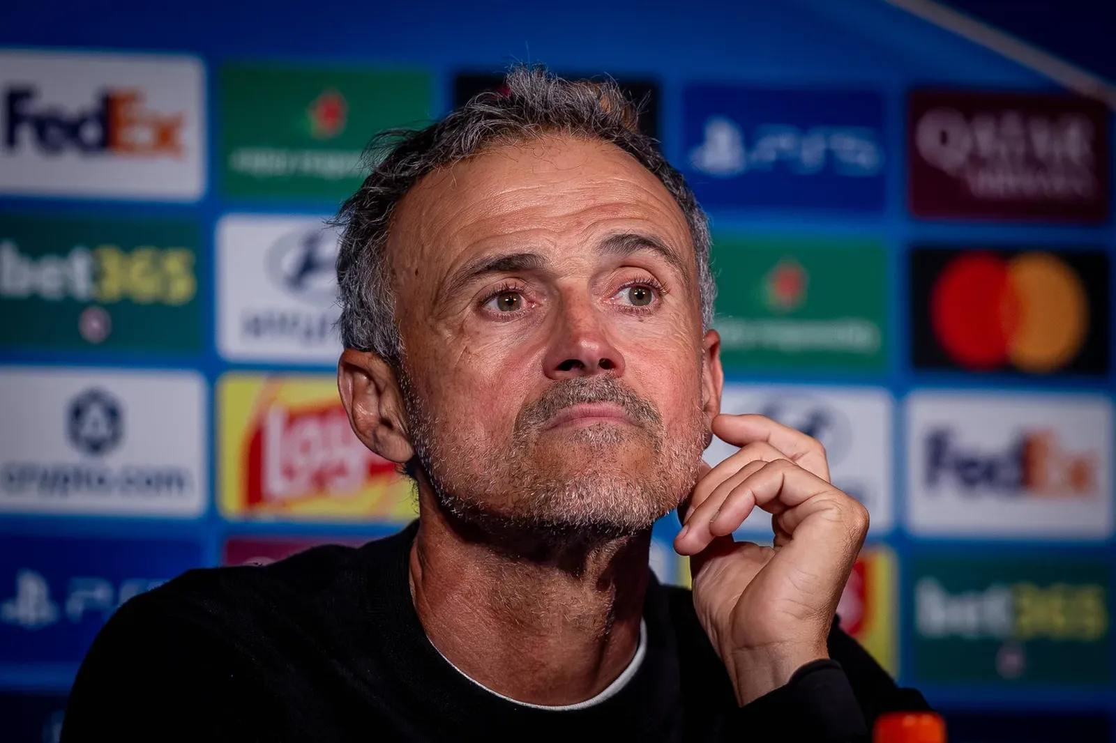 Dro Fernández ganha espaço no PSG após estreia como titular na Champions
