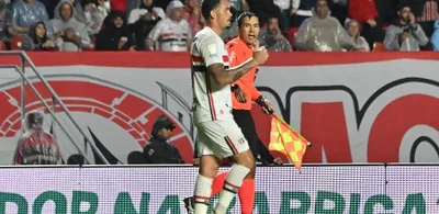 São Paulo marca em dois minutos e vence o Atlético-MG no Morumbis