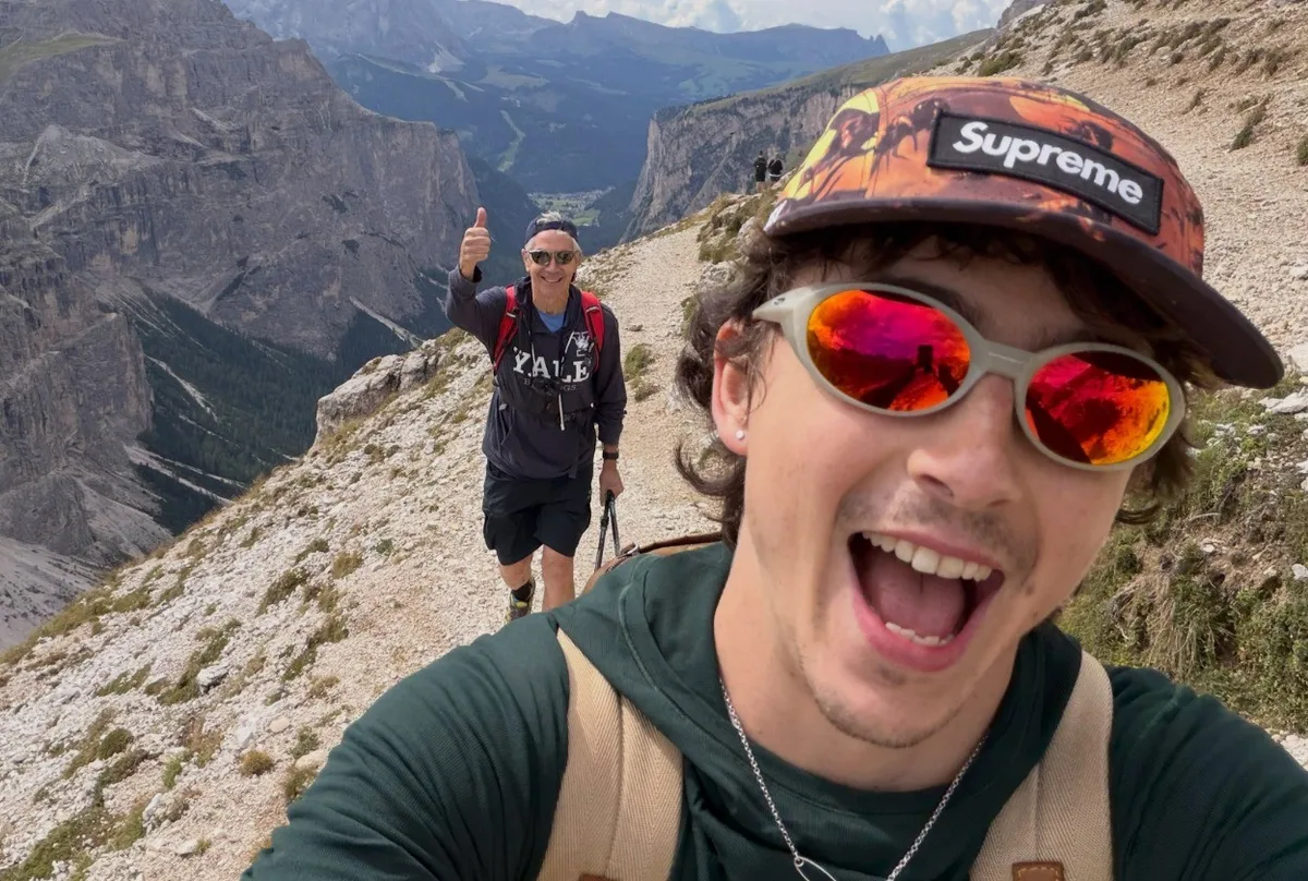 Timothée Chalamet explora as Dolomitas em viagem com o pai