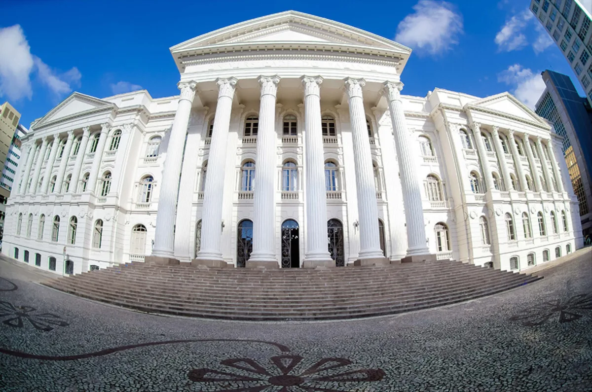 UFPR publica aprovados no Provar 2027 e orienta sobre matrícula