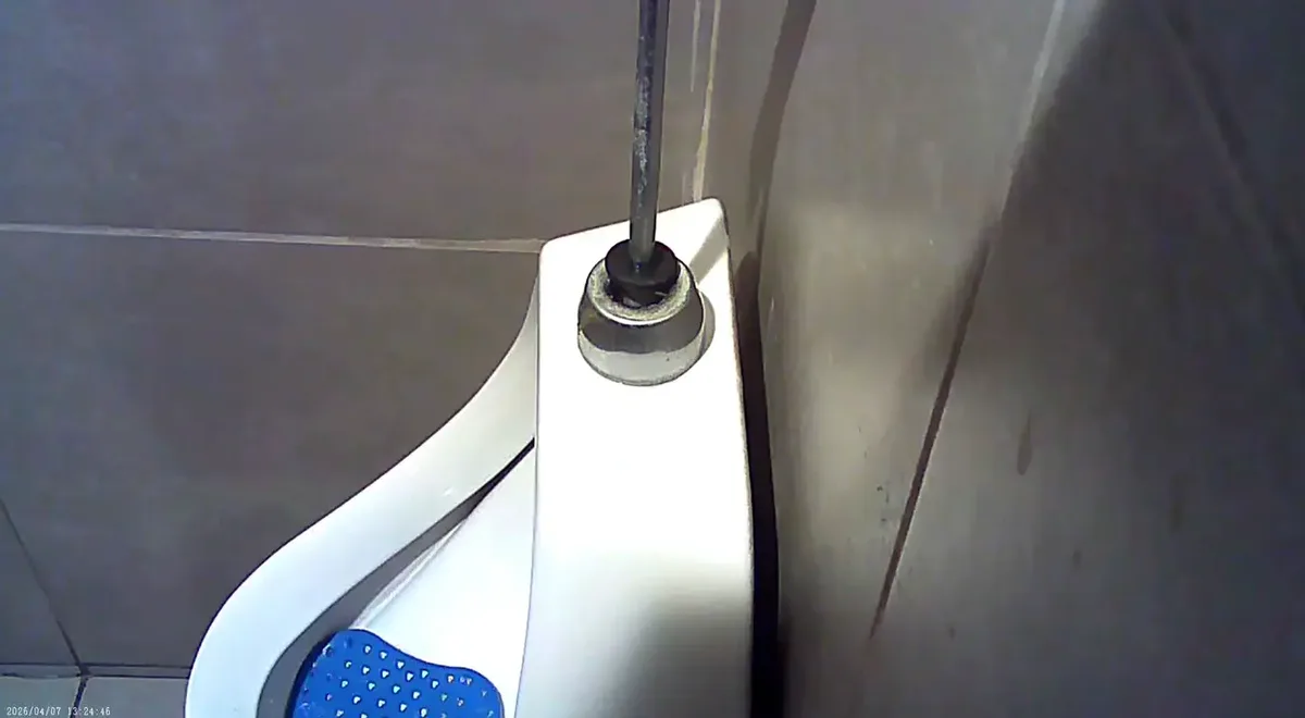 Polícia investiga bancário suspeito de instalar câmera em banheiro de academia