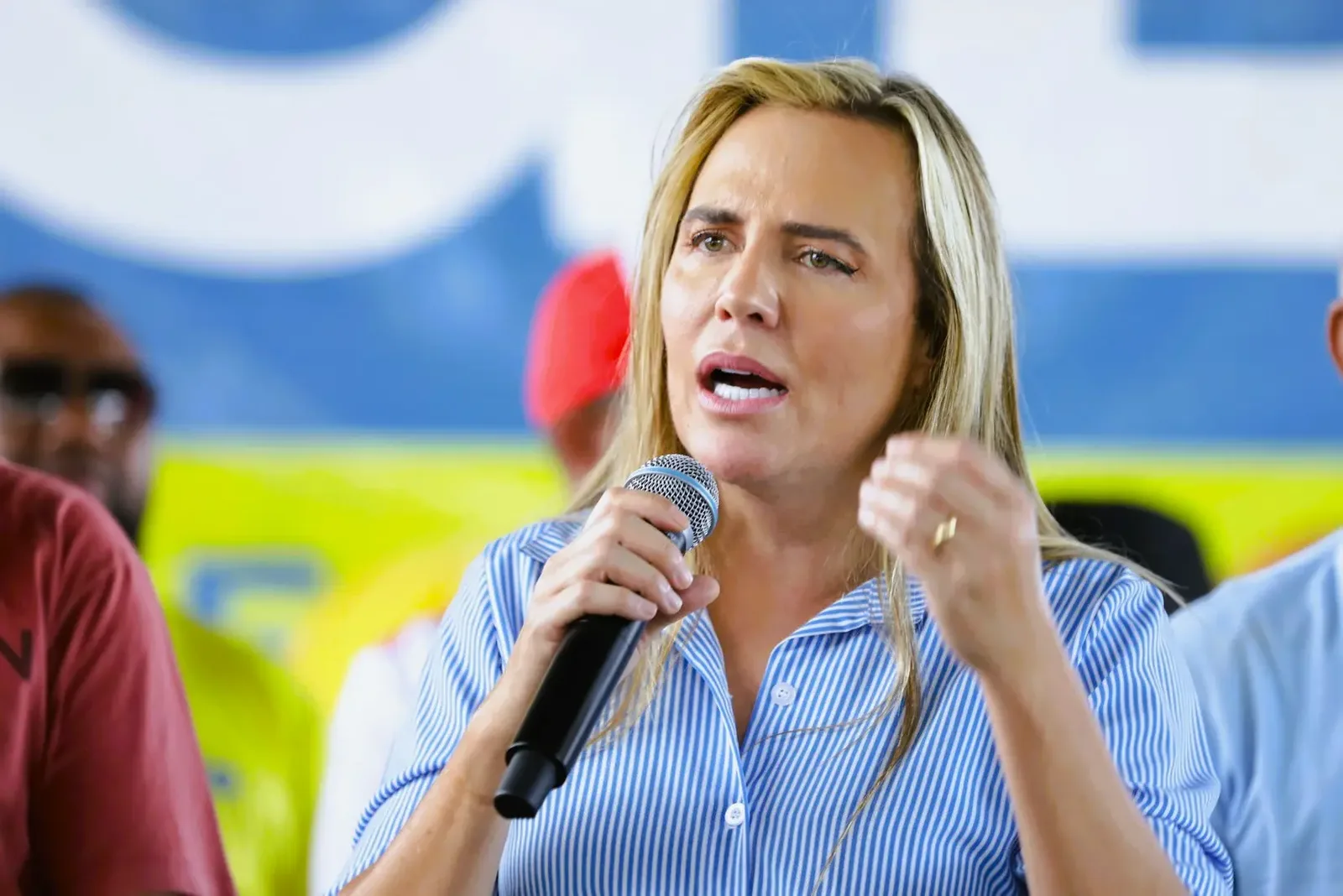 Gabriel Magno pede impeachment de Celina Leão na Câmara do DF