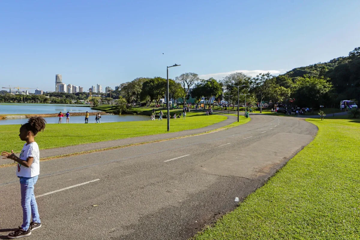 Calor chega a Curitiba e pode alcançar 36ºC em regiões do Paraná