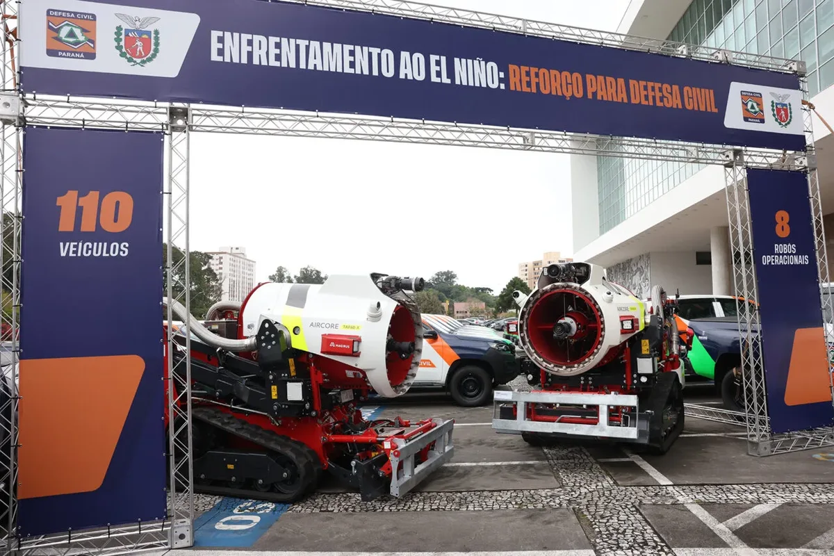 Paraná distribui 110 caminhonetes e amplia resposta a incêndios com robôs