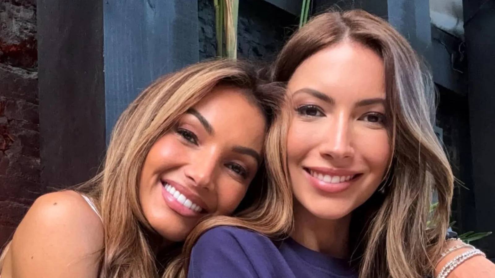 Paloma Poeta e Patrícia Poeta posam juntas e destacam semelhança em São Paulo