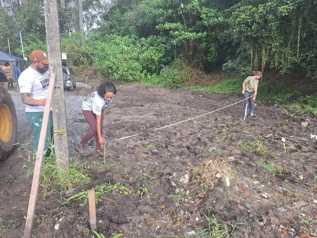 Trincheira de infiltração leva monitoramento climático a bairro de Paranaguá