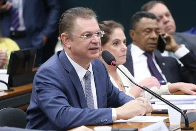 PF suspeita de escritura falsa para justificar valor apreendido com Sóstenes