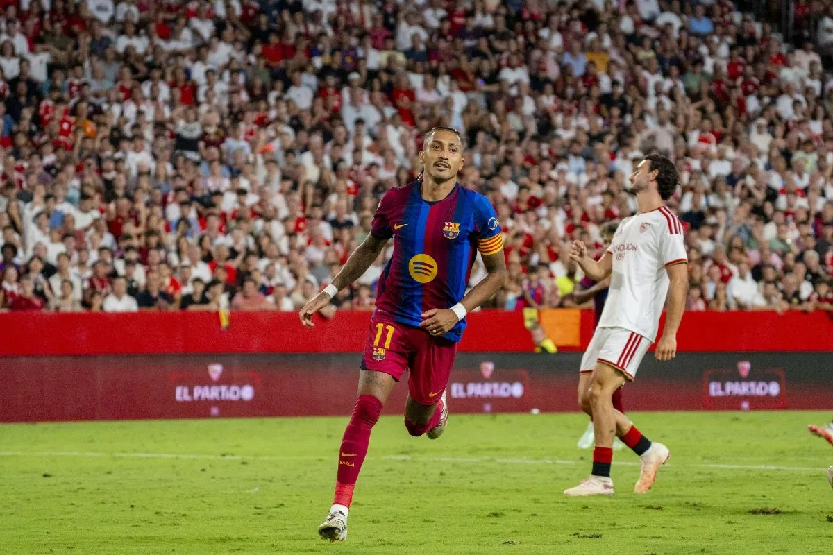 Barcelona fecha novo vínculo com Raphinha até junho de 2030