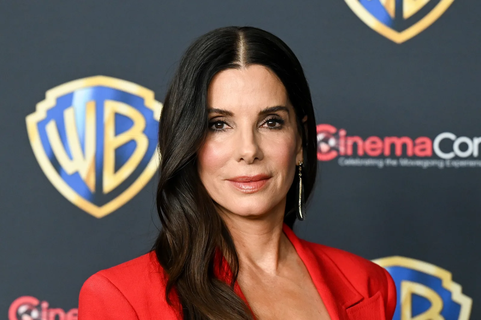 Sandra Bullock relembra testes desconfortáveis e mudança para papéis dramáticos