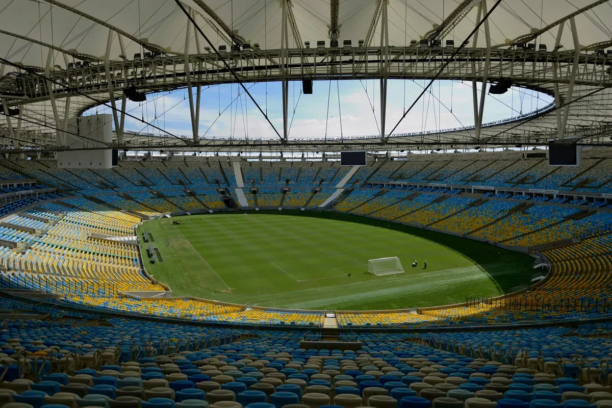 NFL e críticas ao campo colocam gramado do Maracanã no centro do debate