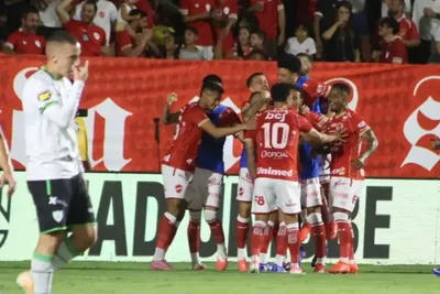 Vila Nova vence o América-MG e assume a ponta da Série B