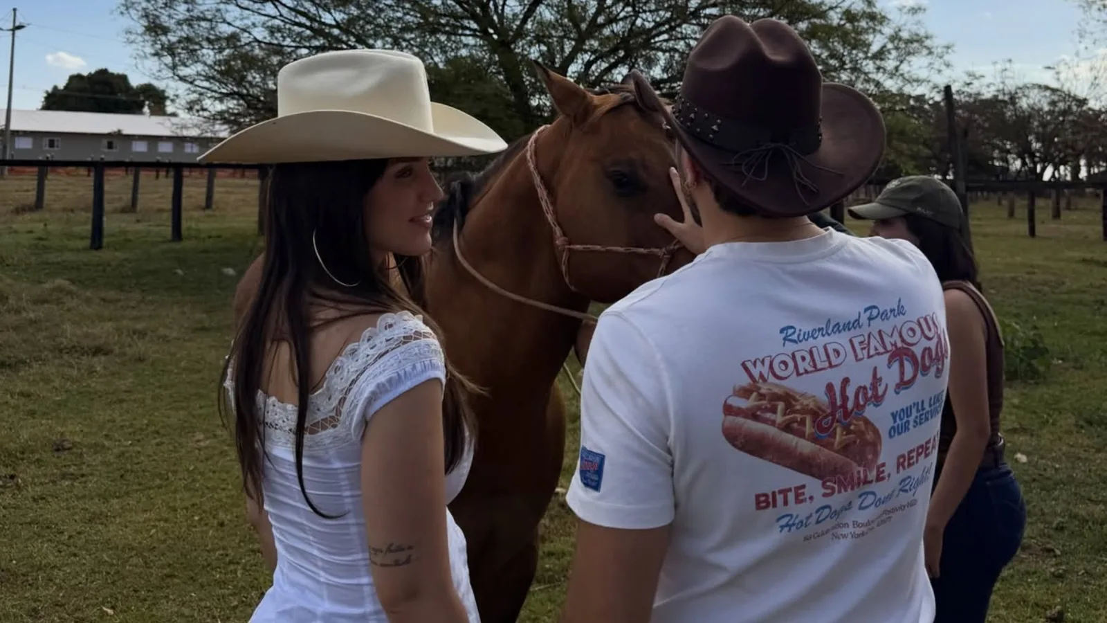 Rafa Kalimann compartilha registros românticos com Nattan durante descanso em fazenda