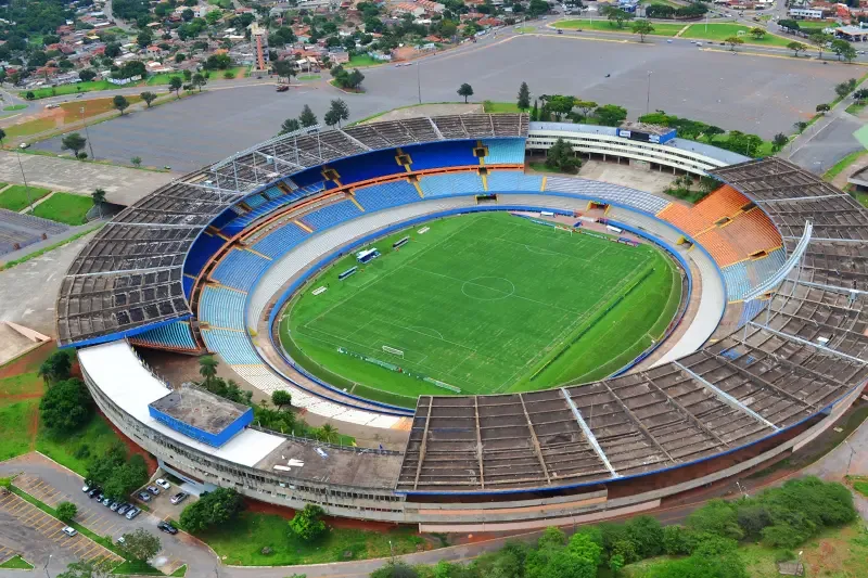 Goiânia autoriza patrocínio de R$ 6 milhões para clubes na Série B de 2026