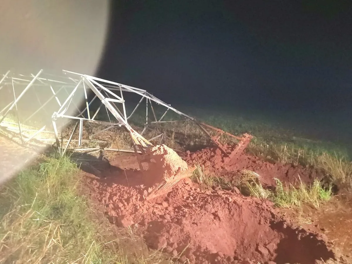 Chuvas e tornados deixam marcas na rede elétrica do Paraná em setembro