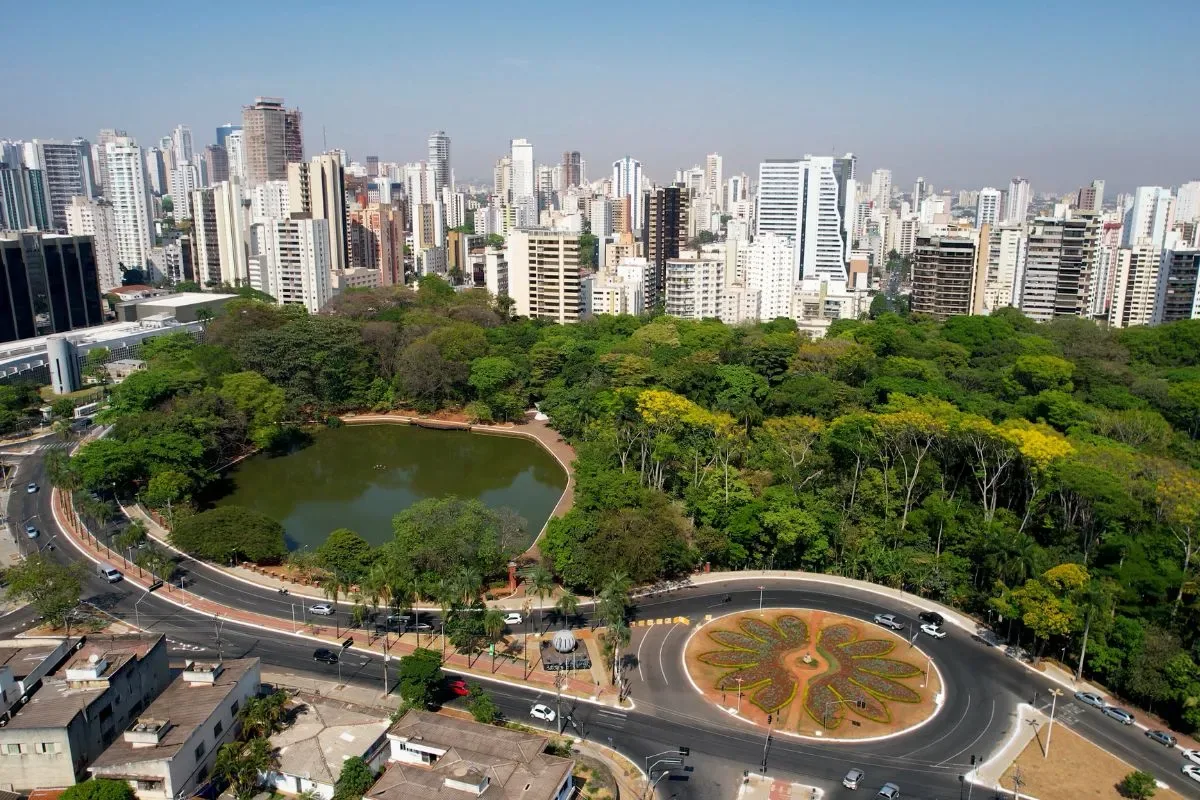 Goiânia terá shows gratuitos de Israel Novaes e bandas no Bosque dos Buritis