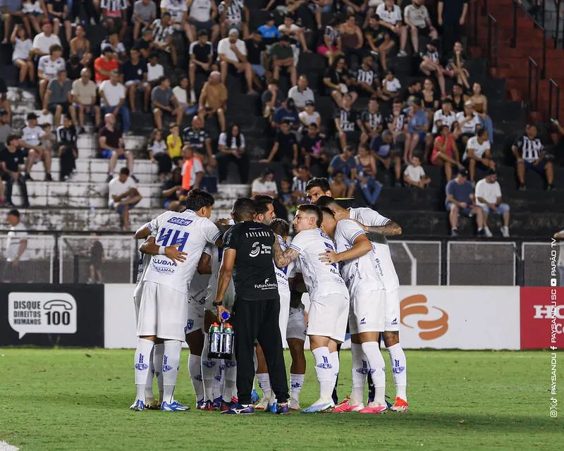 Renan Bragança brilha, Inter vence o Paysandu e amplia crise no quadrangular