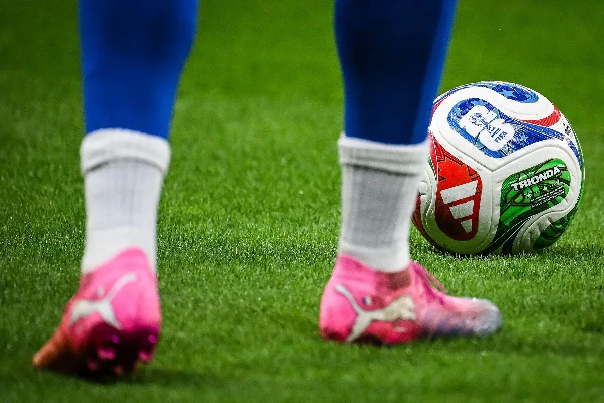 Sábado tem clássicos nacionais e duelos europeus na programação de futebol