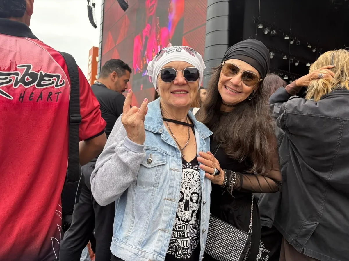 Fã de Elton John percorre 464 km e chega cedo para ficar na grade no Rock in Rio