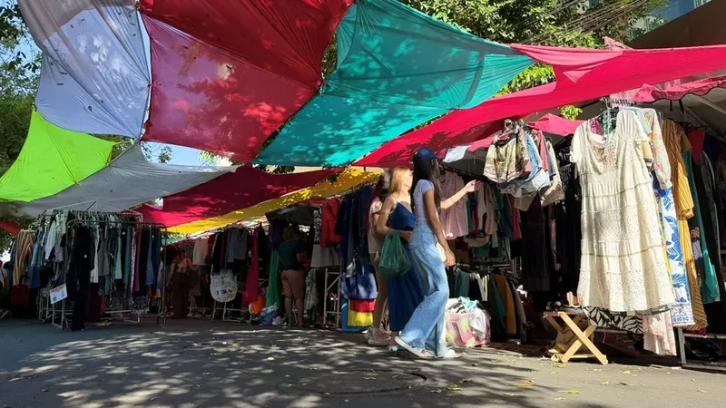 Encontro em Goiânia mostra como o brechó transformou acaso em desejo