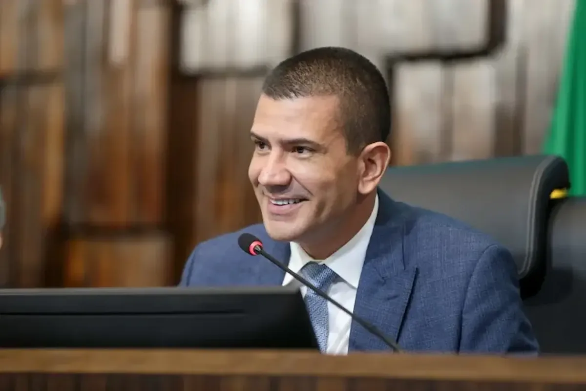 Auditoria no Rio de Janeiro leva caso de Douglas Ruas e Altineu Côrtes, aliados de Bolsonaro, à PGR