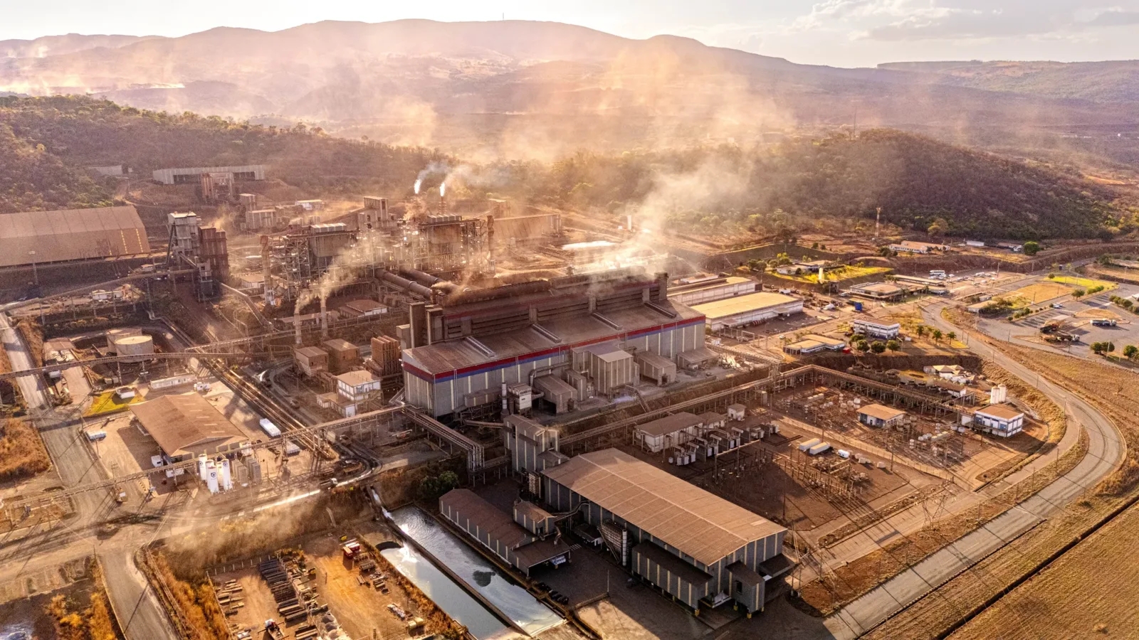 Lei cria incentivos e fundo para ampliar processamento de minerais no país