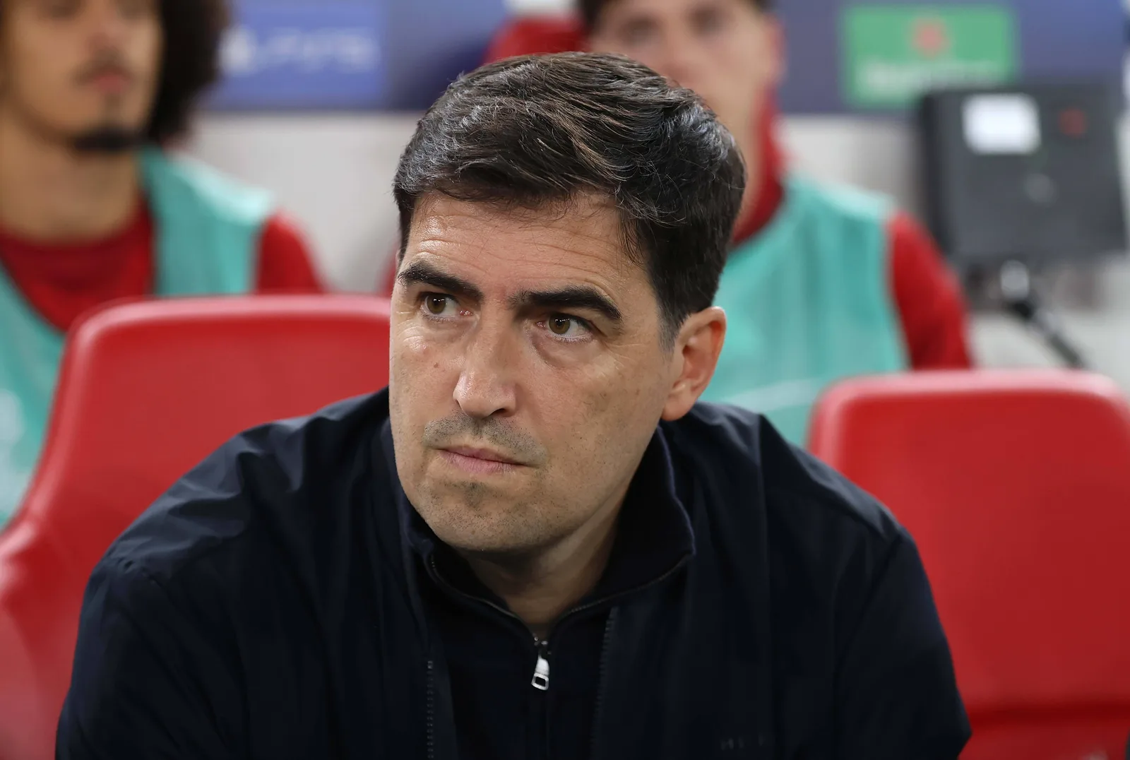 Iraola cobra pressão alta para recolocar o Liverpool no caminho