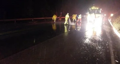Tráfego é suspenso nos dois sentidos da BR-116 em Rio Negro