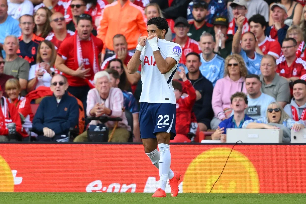 Tottenham fica no 0 a 0 e continua sem vitória na Premier League