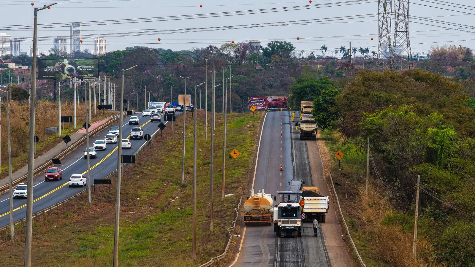 Obras na GO-020 avançam com desvios e pista simples em trecho da rodovia