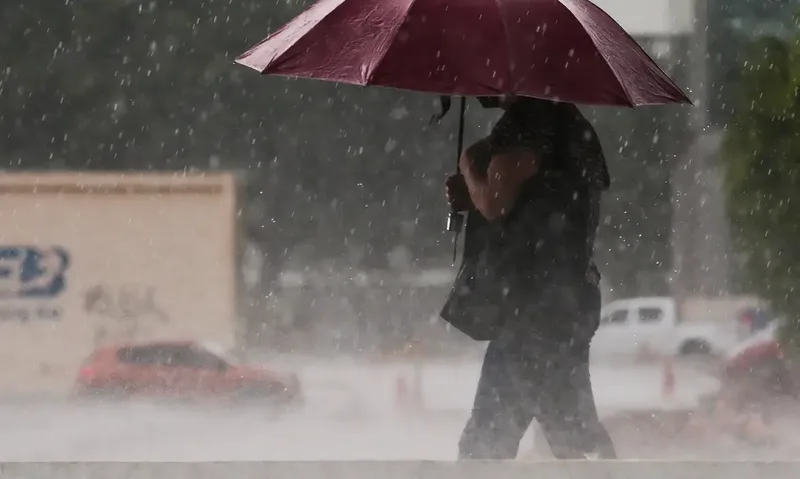 Goiás terá chuva irregular, granizo e ventos de até 70 km/h