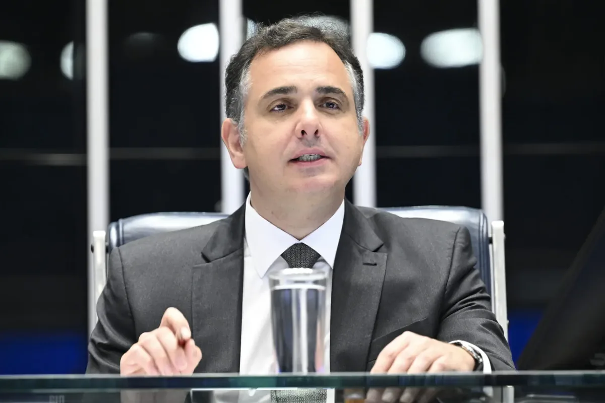 Rodrigo Pacheco assume vaga no TCU após deixar a presidência do Senado