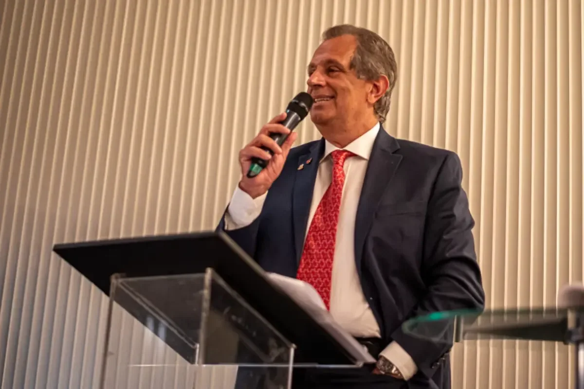 Conselho do Flamengo aprova nova estrutura com executivos remunerados