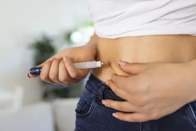 Emagrecimento com canetas pode trazer flacidez e perda de massa muscular