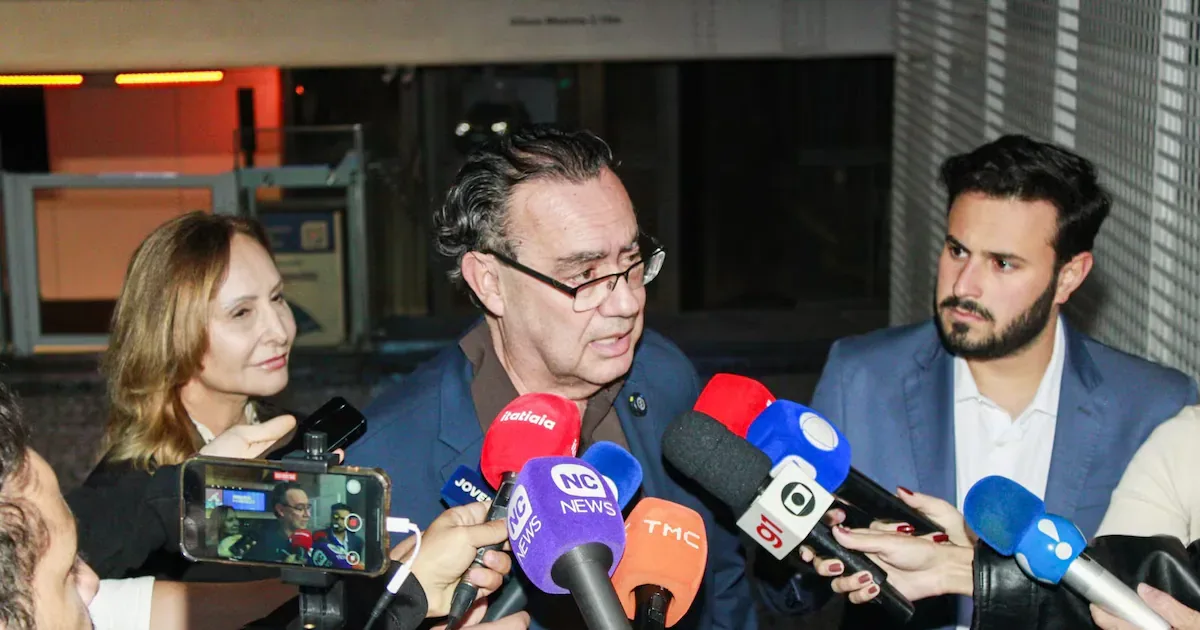 Em SP, Augusto Cury diz que reajuste do Bolsa Família deveria ser de ’30% ou mais’