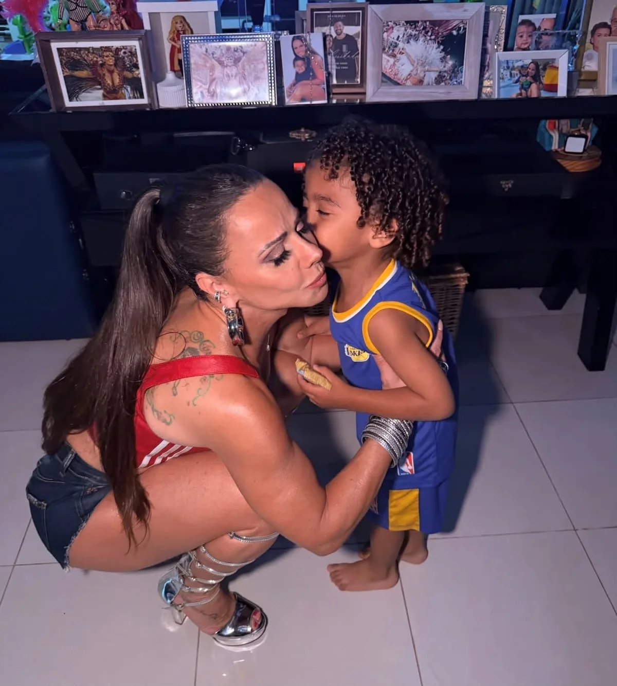 Viviane Araújo celebra aniversário de Joaquim com declaração nas redes