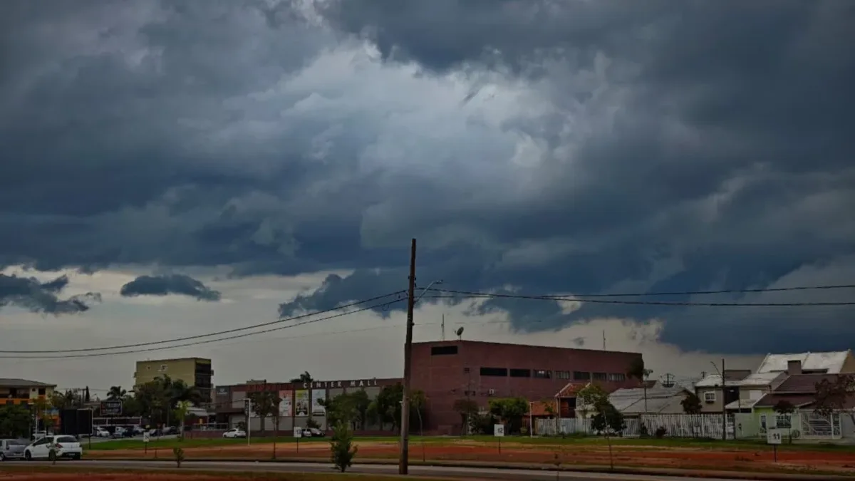 Paraná terá chuva mais irregular e máximas abaixo de 30°C após frente fria