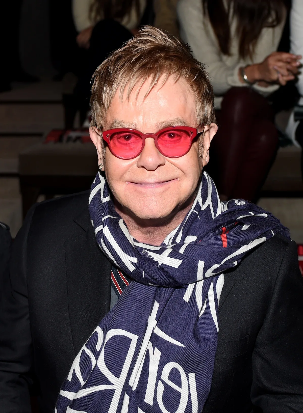 Turnê de despedida de Elton John arrecadou cerca de US$ 939 milhões