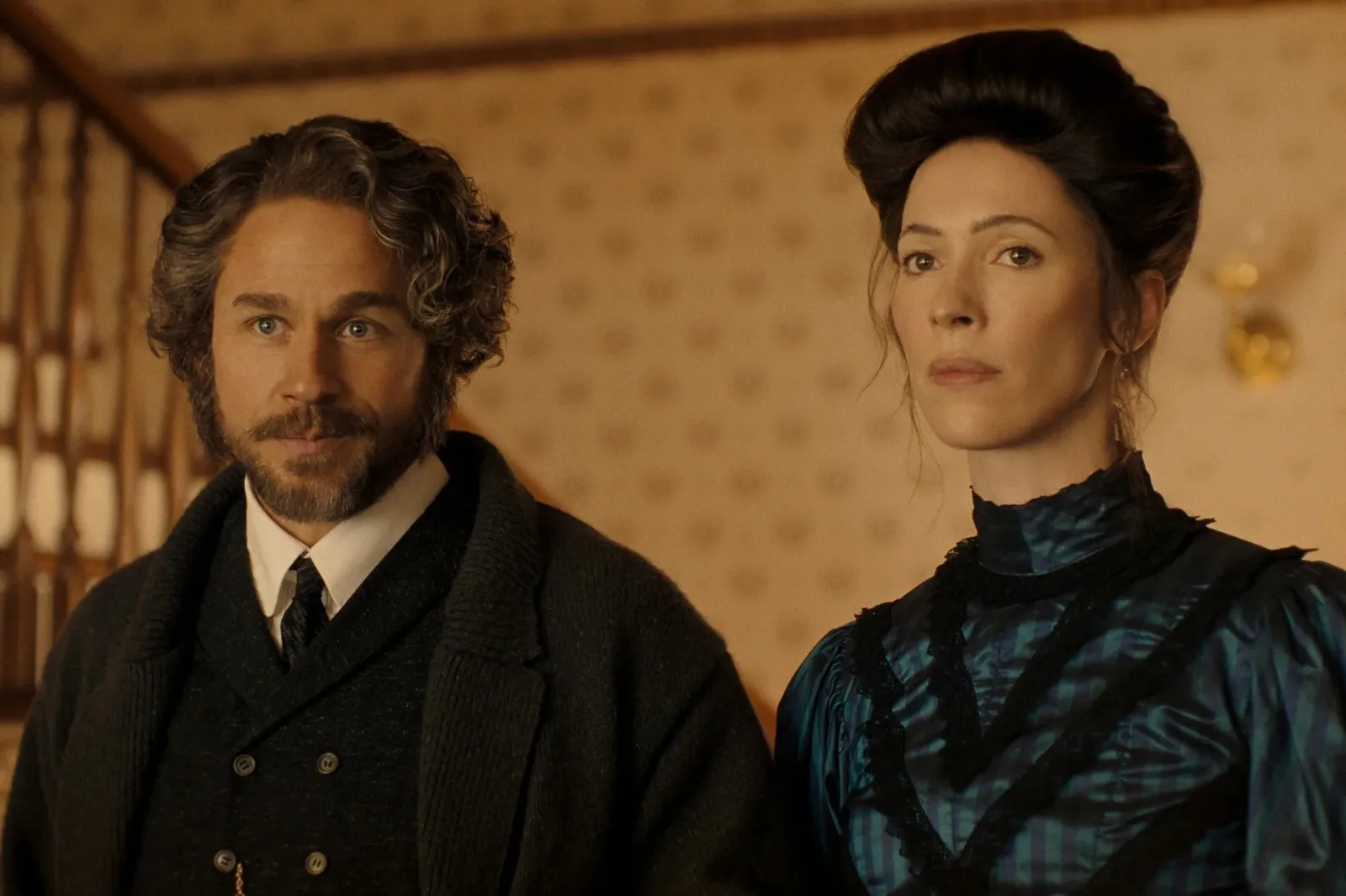 Rebecca Hall destaca risadas nos bastidores de Monster: The Lizzie Borden Story