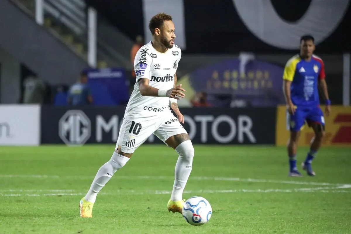 Neymar participa das negociações do Santos durante recuperação de lesão