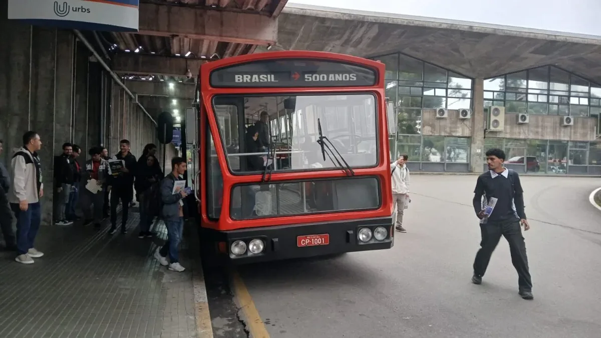 Curitiba prepara ônibus elétricos e novas rotas em concessão do transporte