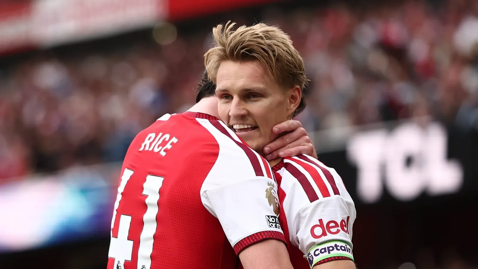 Arsenal bate o Chelsea de virada e amplia repertório na Premier League