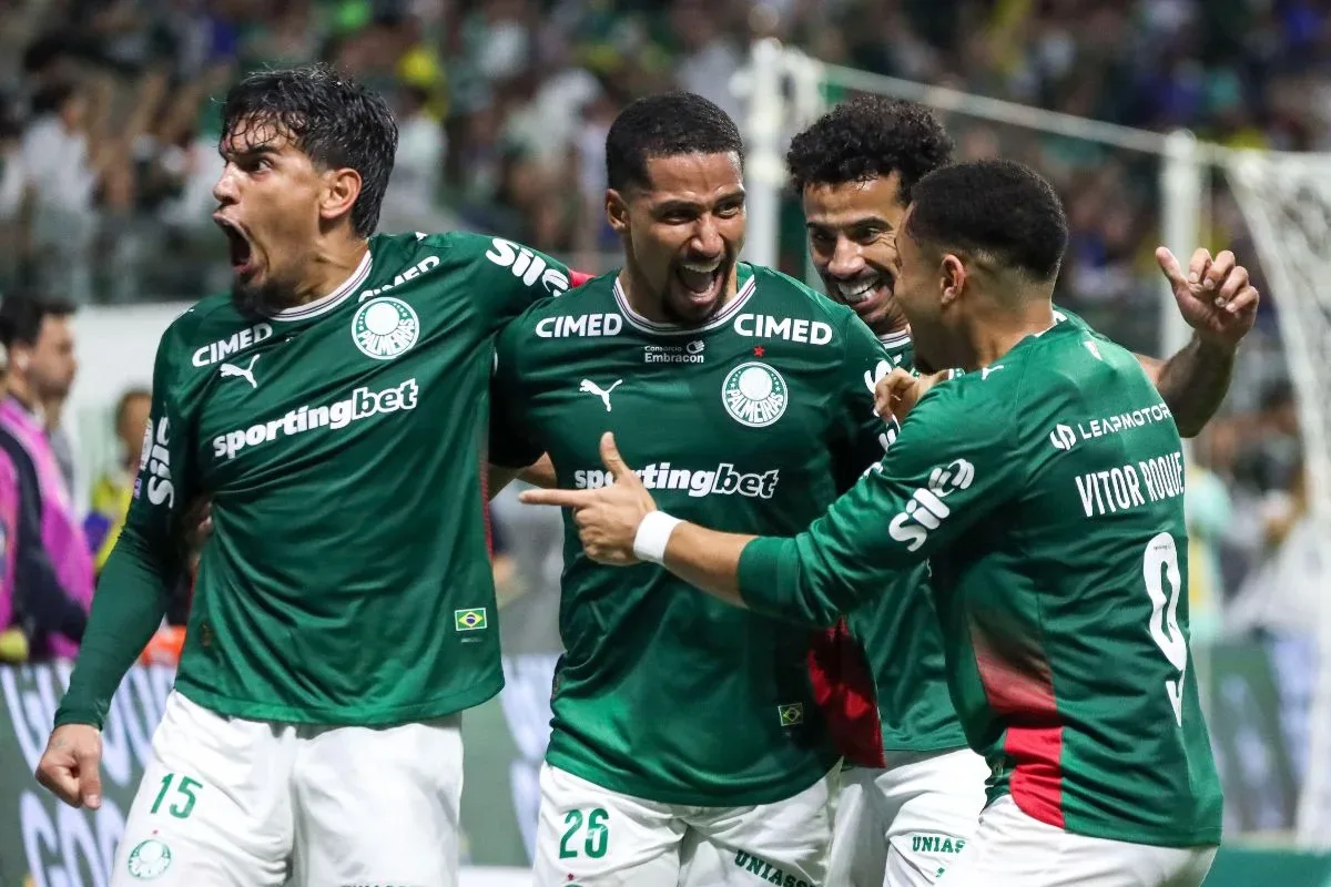 Palmeiras bate o São Paulo e retoma liderança do Brasileirão