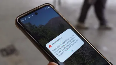 Alertas da Defesa Civil do Paraná podem ser recebidos por SMS e WhatsApp