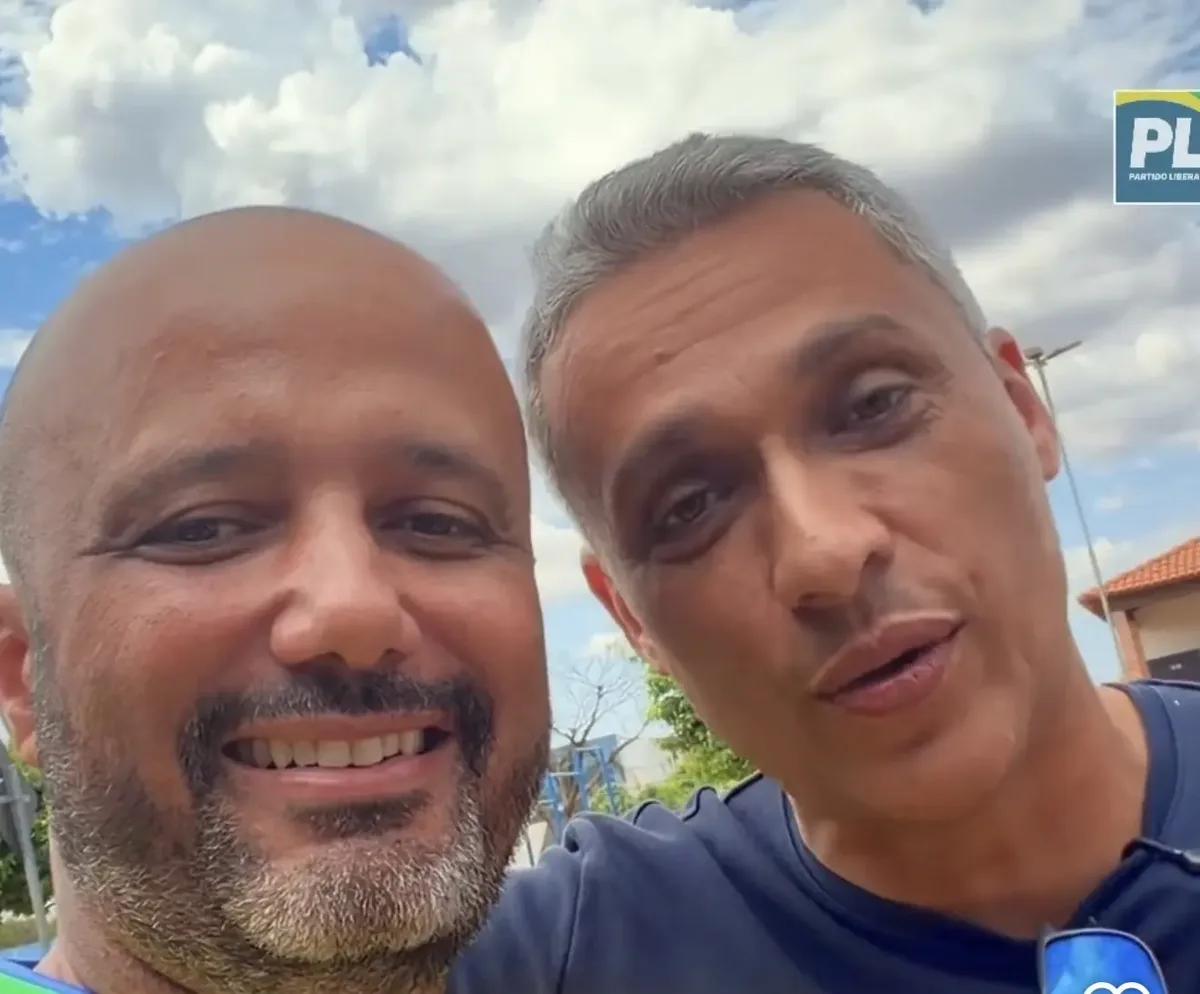 Gayer e Vitor Hugo unem campanhas em comitê eleitoral em Goiânia