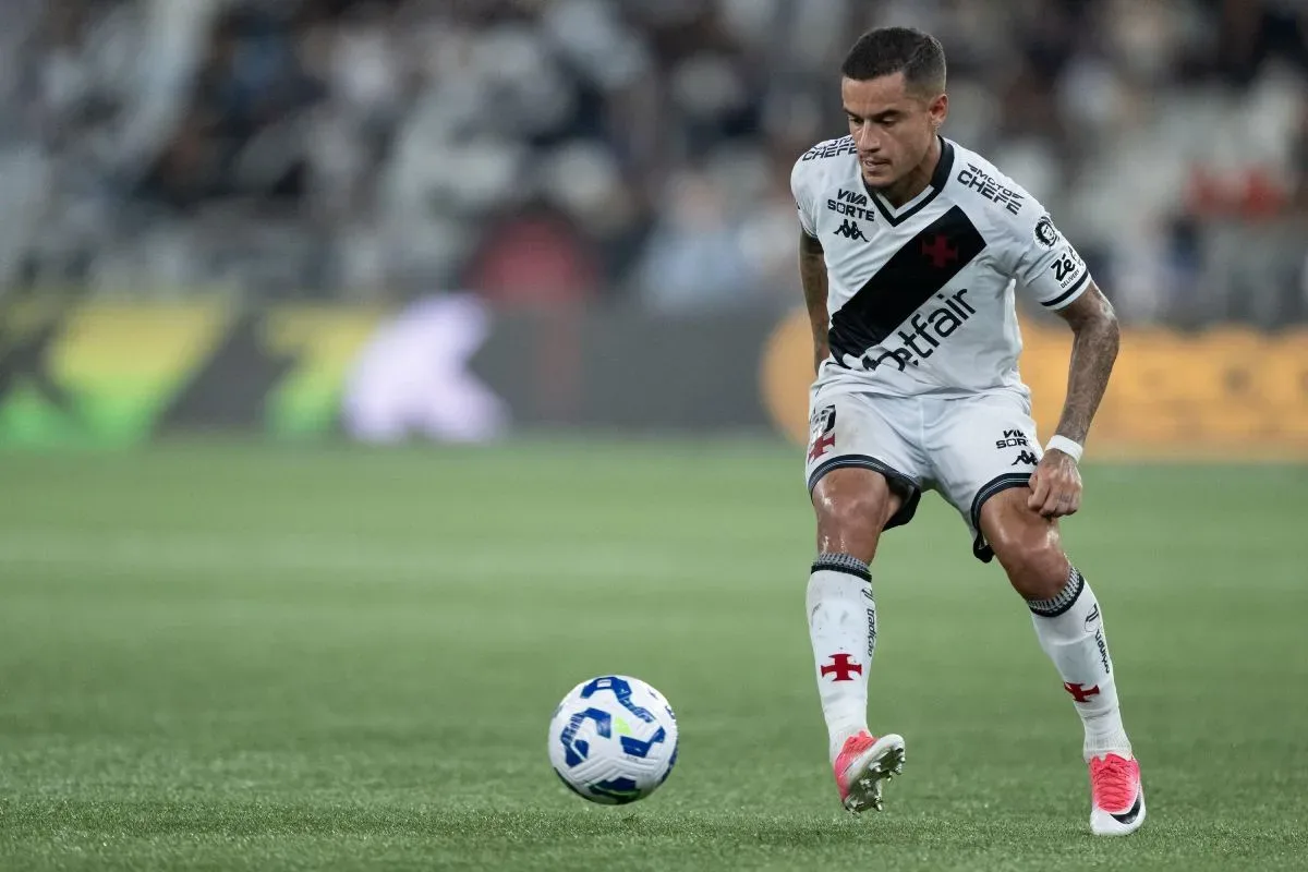 Santos avalia condição física antes de considerar chegada de Coutinho