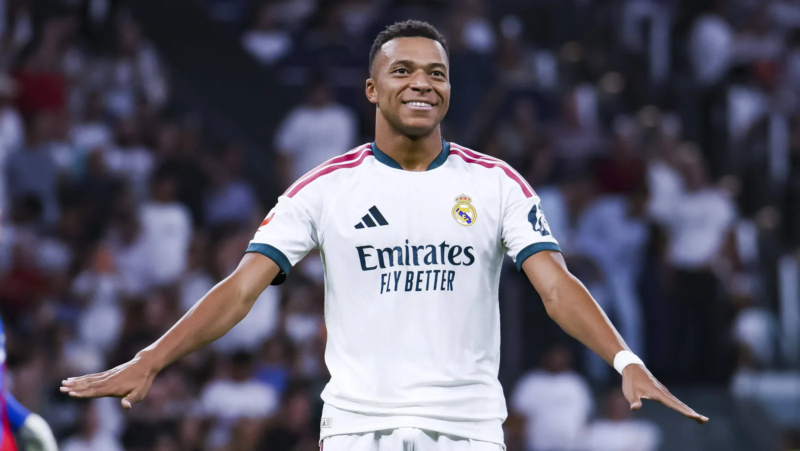 Real Madrid goleia o Rayo, e Mbappé responde após pênalti perdido